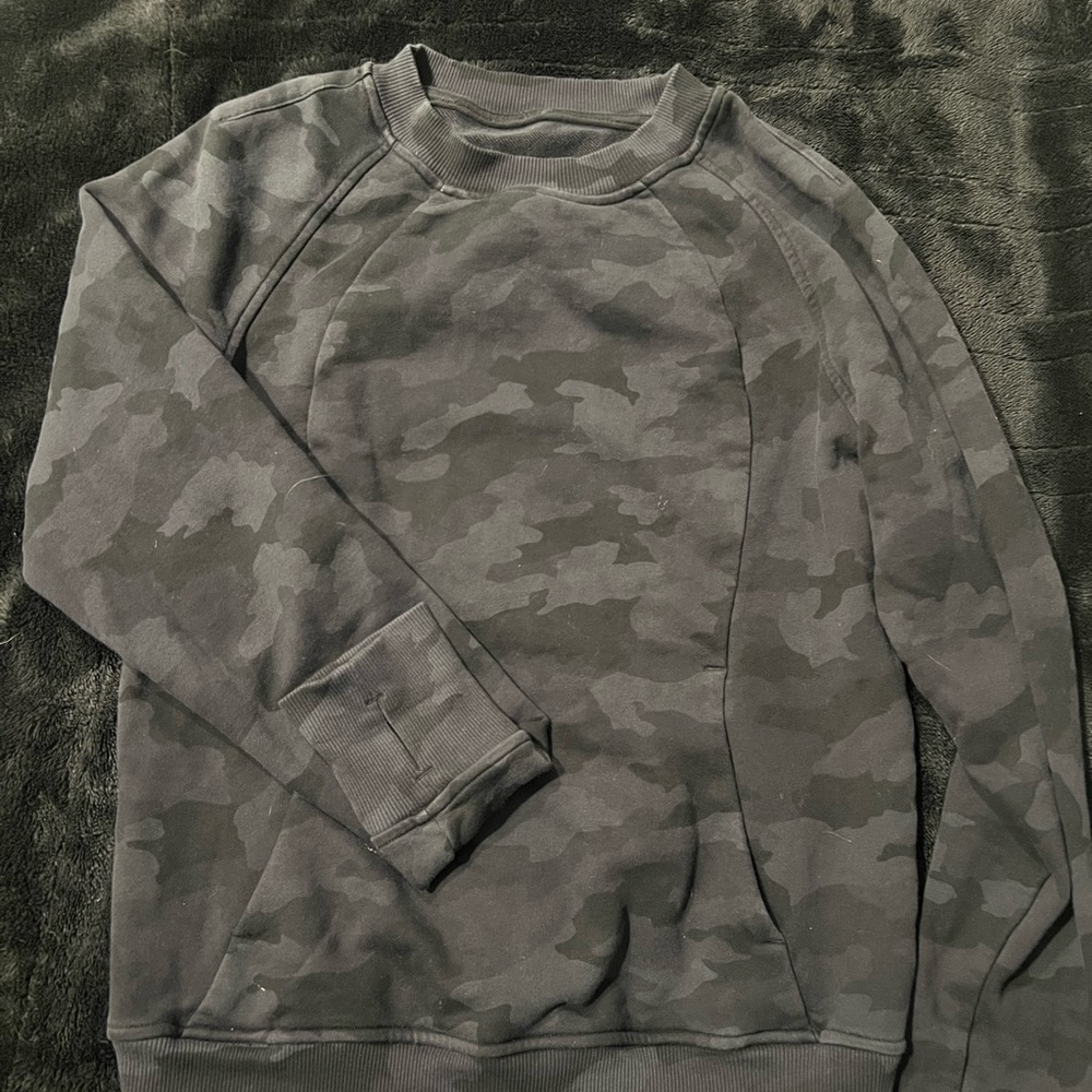 lululemon athletica Women's Camouflage Crewneck Sweatshirt